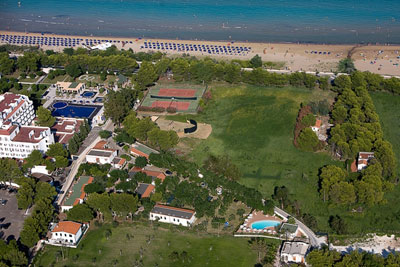 Una panoramica del Rendez Vous Village