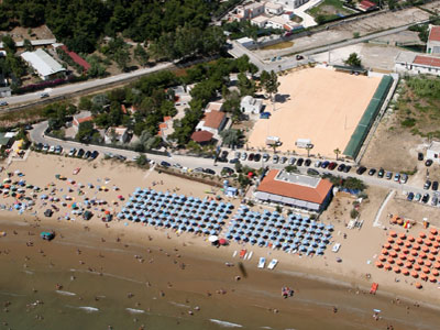 La splendida spiaggia del residence