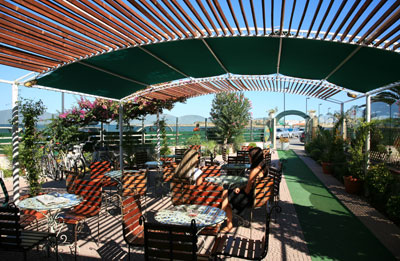 Il giardino coperto dell'Hotel Vela Velo