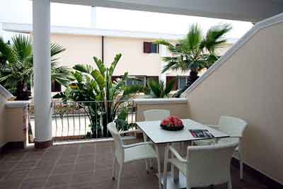 Il rilassante balconcino annesso alle camere Hotel
