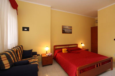 La sistemazione in camera dell'Hotel Rendez Vous